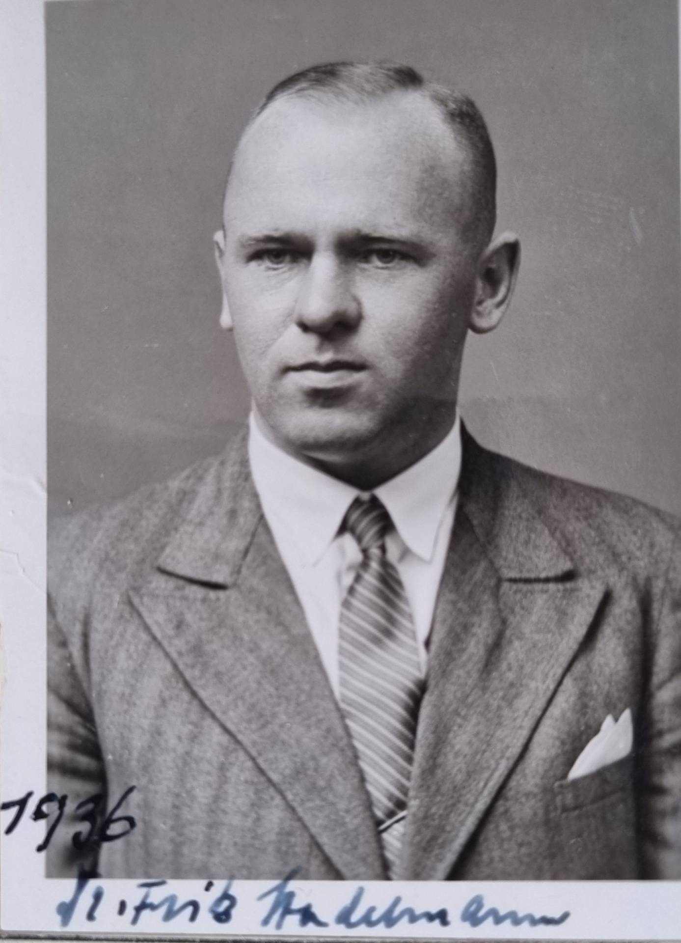 02_Kollektionen/Richter/Dr.Stadelmann/Stadelmann_Passfoto_BArch